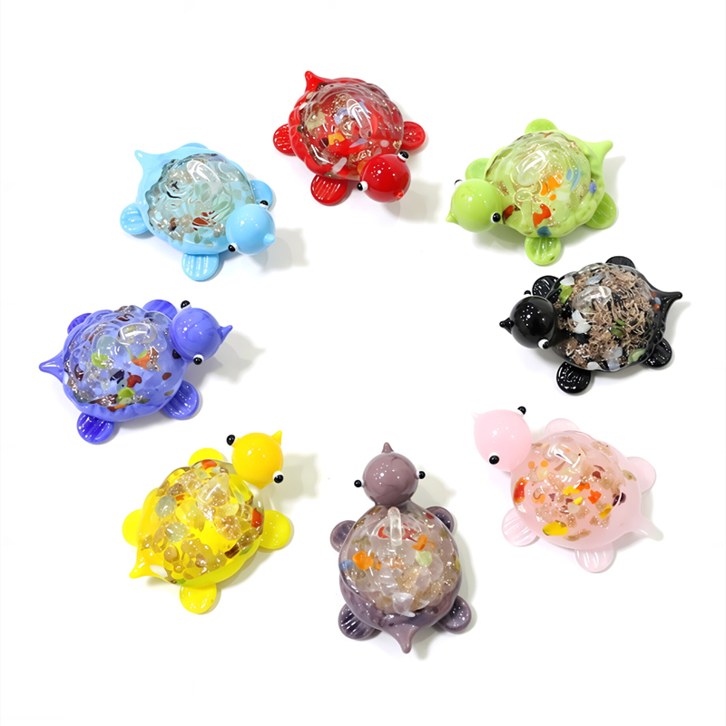 Marine Aquarium Europe - Adorables miniaturas de tortugas de cristal